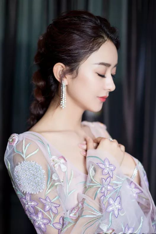 赵丽颖代言费影视版权多少，“收视女王”归来，品牌方对其流量增持？(图6)